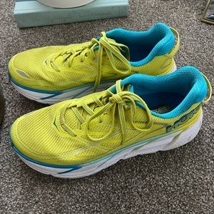 Hoka tennis shoes woman’s size 8